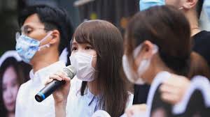林卓廷) 721元朗襲擊事件到周二 (21日) 已發生半年, 8名襲擊事件傷者, 包括民主黨立法會議員林卓廷, 這天宣布入稟向警務處處長鄧炳強索償. S5 éæ²é¤¨