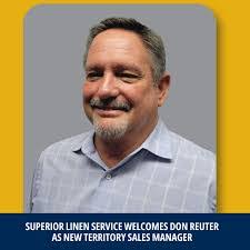 Billie Knowles's Instagram, Twitter & Facebook