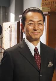Jan 29, 2021 · 朝方に氷点下を記録した東京。日は昇りきったとはいえ、寒風は厳しかったが、英国紳士然とたたずんでいたのは水谷豊（68）。 本誌が新宿で『相棒 season19』（テレビ朝日系）のロケを目撃したのは1月中旬のことだった。 「この日は屋外でのロケが続きましたが、水谷さんも反町さんも寒そう. æ°´è°·è±Š 3äººã® ç›¸æ£' ã‚'èªžã‚‹ å'æ¥­å¾Œã®æ´»èºãŒæ¥½ã—ã¿ Oricon News