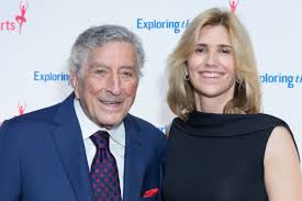 Laurel and coach bennett arrived at virginia in 2009, for sure his wife is the cavaliers' first lady! Tony Bennett S Wife Reveals The First Sign He Had Alzheimer S Best Lifebest Life