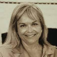 Sasha Connelly's Instagram, Twitter & Facebook