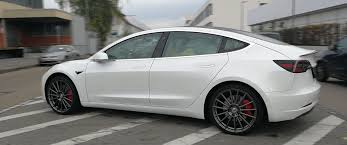 Buy a new or used tesla model 3 at a price you'll love. Tesla Model 3 Weiss Aez Steam Graphit 20 Zoll Felgengalerie De