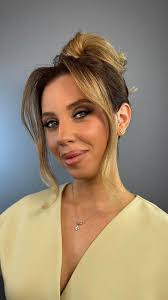 Наша красавица , @_asia_vladimirovna_ , Макияж: @_svetlana_sokolova_makeup  , Прическа: @irina_pricheski_rostov, Для записи на #макияж #укладки  #прически #грим #курсСамСебеВизажист коррекцию бровей, ...