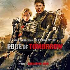 داستان فیلم درباره سربازی به نام بیل کیج است که پس از کشته شدن در یک جنگ علیه بیگانگان بار دیگر زنده می شود و از آن پس در هر جنگی که کشته می شود می تواند با به دست آوردن عمر دوباره به موقعیت خود باز. Edge Of Tomorrow Soundtrack Recording Sessions By Christophe Beck