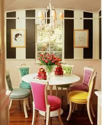 Ice Cream Shop Like Colorful Chairs Sillas De Colores Decoracion De Unas Decoracion De Interiores