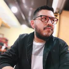 CMPunk is the only man to hold both versions of the World Heavyweight Title  and both look so right! 🏆🔥