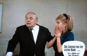 Pepe nietnagel's father, a stamp dealer, is stealing a valuable collection from a car in amsterdam. Die Lummel Von Der Ersten Bank 1 Teil Zur Holle Mit Den Paukern 1967 Film Cinema De