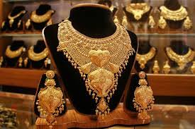 Gold Prices Fall By Tk 2 500 Per Bhori
