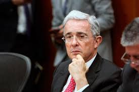 It is the first time in modern colombian history that such an influential politician has been detained in the course of an investigation, and uribe is the subject of several other inquiries , including for crimes against humanity. Llego La Hora Uribe Ante La Corte