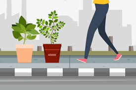 Kereta api yang melaluinya adalah sarana transportasi utama di india, sebuah negeri apa yang memotivasi pembangunan jalan kereta api di india? Hukumnya Meletakkan Pot Bunga Pada Tanggul Trotoar Hukumonline Com