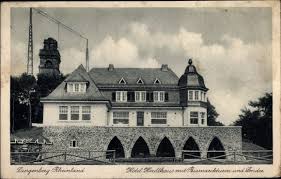 Mit der gepflasterten hauptstraße und vielen, verwinkelten gassen gibt es einiges an zu schauen und zu entdecken. Ansichtskarte Postkarte Langenberg Velbert Im Rheinland Akpool De