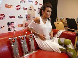 Jejími členy jsou zpěvák petr lexa a kytarista lukáš bundil, který je zakladatelem skupiny. File Eska Music Awards 2011 In Katowice Ewa Farna Jpg Wikimedia Commons
