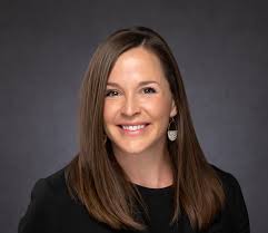 Kristen Pyle's Instagram, Twitter & Facebook