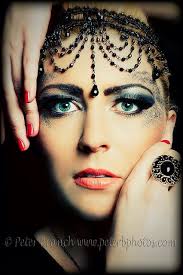 What you looking at?