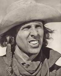 Bruce Dern playing a typical bat crazy psychopath!