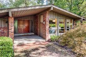 Grab Bag Just A Few Mid Century Beauties House Exterior Beautiful Homes Architecture