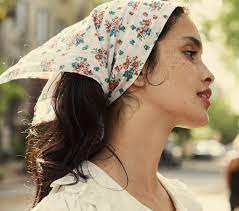 Pin By Rea On Bandana Hairstyles In 2020 Scarf Hairstyles Bandana Hairstyles Head Scarf Styles