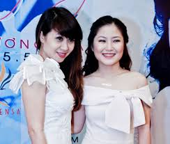 Còn mẹ ông là bà võ thị cầm (sinh năm 1922) làm đội trưởng đội bốc xếp hồng lam, rồi làm trong ban chấp hành hội liên hiệp phụ nữ xã nghi xuân. HÆ°Æ¡ng Tram Ra Máº¯t Mv Má»›i Há»£p Tac Vá»›i LÆ°u Thien HÆ°Æ¡ng Haná»™imá»›i