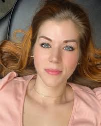 Autumn & Jeff got hitched!!💍✨ 2025 was a rollercoaster ride for these two,  but they decided to elope to the Windy City right before the New Year! They  weren't the only ones