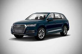 Audi The German Luxury Car Manufacturer Has Launched The Lifestyle Editions Of The Audi Q7 Suv And The Audi A4 Sedan In India Small Luxury Cars Audi Audi Q7