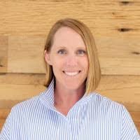 Lisa Hoffer's Instagram, Twitter & Facebook