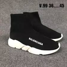 Balenciaga (บาลองเซียก้า) แบรนด์แฟชั่นชื่อดังจากเมืองกะทิงดุ สเปน โดยผู้ก่อตั้งก็คือ cristóbal balenciaga เกิดเมื่อวันที่ 21 มกราคม ค.ศ.1895 โดยได้เปิด. Ø­Ø±ÙŠØ± Ø¨Ø±Ù…ÙŠÙ„ ØªØµØ¨Ø­ Ø¹Ù„Ù‰ Ø¨ÙŠÙ†Ø© Balenciaga à¸£à¸­à¸‡à¹€à¸— à¸² Taniailyas Com