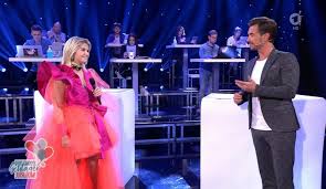 Ich freue mich sehr über eure. Florian Silbereisen Beatrice Egli Sind Da Gefuhle Im Spiel Schlager De