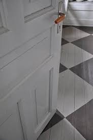 Painted Floor Grey And White Diamonds Painted Wood Floors House Flooring Flooring