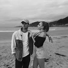 Découvrez cette photo de ester expósito sur les 22 photos de ester expósito disponibles sur allociné. Confirmado Ester Exposito Y Alvaro Rico Son Novios