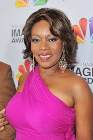 Black Actresses In Their 50s Pictures Photos Of Alfre Woodard Beautiful Black Women Black Actresses Ageless Beauty