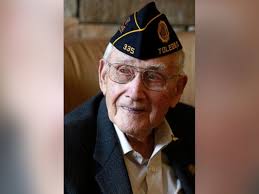WWII veteran graduates college nearly 70 years after his last class