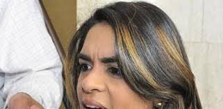 Periodistas protestan frente a Palacio de Justicia de Santiago por agresión  a comunicadora