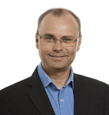 Learn about the Mentors helping entrepreneurs in our program