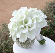 Cally Lily Bouquet Elegant White Wedding Bridal By Glitzybride 142 00 Buque De Noiva Branco Buques De Casamento Buque De Noiva