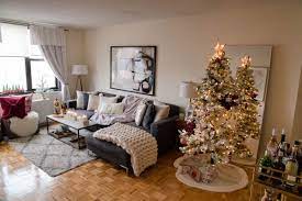 New York Metropolis House Vacation Decorations Holidays Anthropologie Check More At Http Ha Apartment Holiday Decor Apartment Decor New York City Apartment