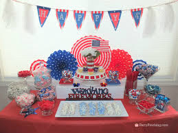 If you aren't so hung up on serving a patriotic red, white, and blue dessert, you can try these other yummy desserts and treats, too! 4th Of July Dessert Ideas Easy Patriotic Candy Buffet Red White Blue Food