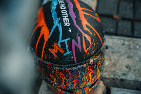 Dalam unggahan tersebut, mclaren menjelaskan bahwa helm lando norris untuk gp inggris tersebut dirancang oleh eva, seorang penggemar cilik yang baru berusia 6 tahun. Lando Norris On Twitter Win This Helmet I Painted To Raise Money For Mindcharity Raffle Closes 1pm Friday Get Your 5 Ticket At Https T Co Qrmugvedq4 Https T Co Bn4hf2pann