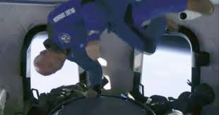 The autonomous new shepard , which consists of a rocket topped by a capsule, lifted off from blue origin's launch site. Wpia2hitttaxym