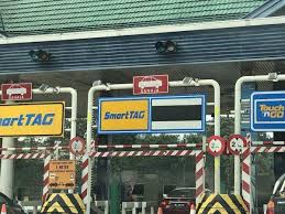 Ini sering kali termasuk pembayaran tunai jika bagasi anda tertunda selama lebih dari 12 jam setelah anda tiba di tujuan. 2021 Malaysian Toll Hikes Deferred Indefinitely