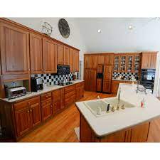 This kitchen spotted on grand illusions llc's pinterest is everything we love about bright, splashy kitchens. Kraftmaid Red Oak Traditional Pre Owned Kitchen