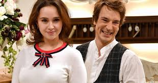 Schon seit 2005 läuft die erfolgsserie. Sturm Der Liebe Neues Traumpaar So Verschmust Zeigt Sich Desiree Von Delft Mit Sebastian Fischer Bunte De