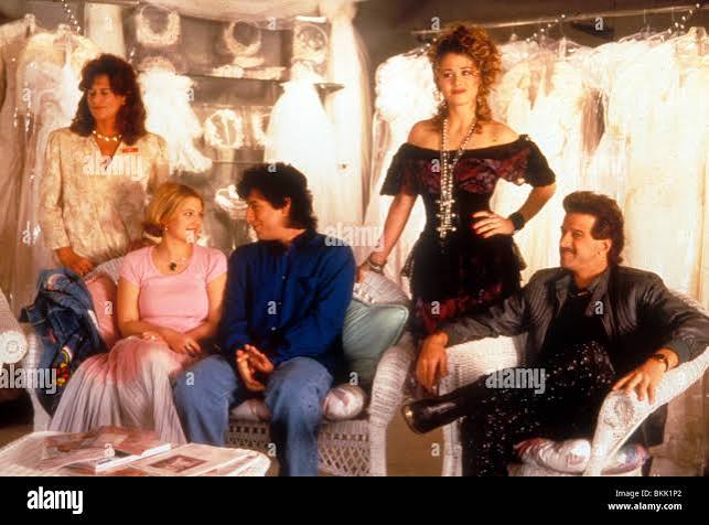 THE WEDDING SINGER (1998) DREW BARRYMORE, ADAM SANDLER, CHRISTINE TAYLOR,  ALLEN COVERT WDDS 058 Stock Photo - Alamy