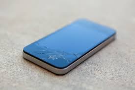 Bad luck, my android phone screen is cracked after falling onto the ground. 5 Great Reasons To Get Your Cracked Screen Fixed