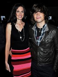 Isaac hanson is his older brother. Hanson Brothers Kids Family Tree People Com