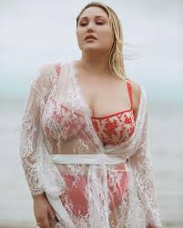 Und genau die zeigt sie uns nun auch auf instagram. Pin On Plus Size