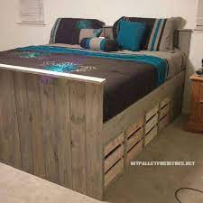 lit de palettes avec tiroirs 1 lit en palette tiroirs sous lit meuble palette