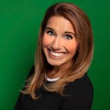 Jennifer Stoops's Instagram, Twitter & Facebook