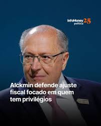 A EXPERT XP 2024 COMEÇOU! Vem conhecer o espaço InfoMoney na Expert XP!  Este ano, temos sorvete para todo mundo a partir das 14h 🍦, encontro  especial com a Mari Amaro, apresentadora