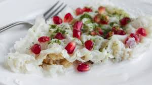 Güllaç tarifi oktay usta, güllaç tarifi, güllaç nasıl yapılır, ramazan tatlısı tarifleri, güllaç yapımı, güllaç yapılışı, güllaç tatlısı nasıl yapılır bakınız. Ramazan In Vazgecilmezi Gullac Tarifi Gullac Nasil Yapilir Yemek Tarifleri