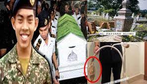 Kronologi penuh kes pembunuhan zulfarhan osman penuntut upnm yang menggemparkan negara kita sebelum ini seperti yang semua rakyat malaysia tahu bahawa 31 julai 2019 hakim mahkamah telah mengarahkan 18 tertuduh untuk membela diri mahkamah juga turut m >>read more Adik Dakwa Kulit Dan Darah Abang Melekat Di Seterika Ini Kronologi Kes Dera Arwah Zulfarhan